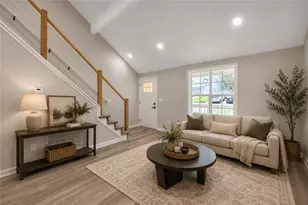 1044 Autumn Crest Ct, Stone Mountain, GA 30083 - Photo 4