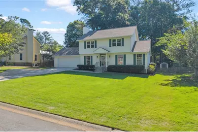 167 Knollwood Drive NW, Marietta, GA 30064 - Photo 2