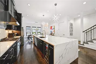 1108 Briar Cove Cir, Atlanta, GA 30329 - Photo 10