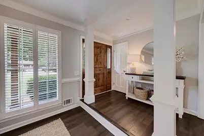 240 E Valley Drive, Marietta, GA 30068 - Photo 8