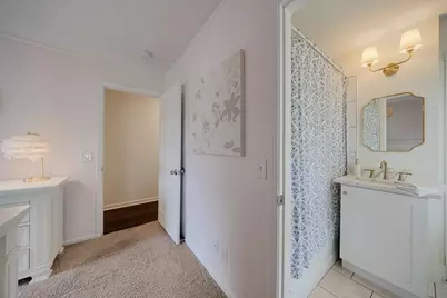 240 E Valley Drive, Marietta, GA 30068 - Photo 38