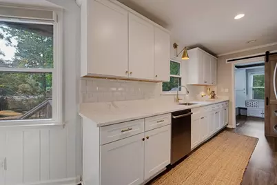 240 E Valley Drive, Marietta, GA 30068 - Photo 24
