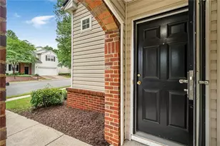 308 W Oaks Trail, Woodstock, GA 30188 - Photo 4