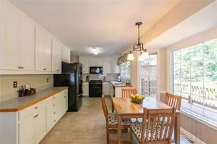 749 Sunny Field Ln, Lawrenceville, GA 30043 - Photo 16