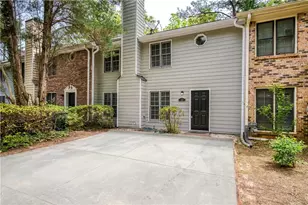 61 Powers Ferry Manor SE, Marietta, GA 30067 - Photo 2