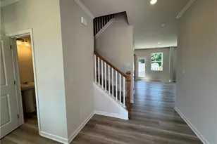 825 Oakmont Trce, Canton, GA 30114 - Photo 4