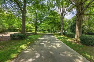 3847 Sweet Bottom Dr, Duluth, GA 30096 - Photo 4