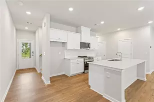 7517 Clover Ln, Flowery Branch, GA 30542 - Photo 4