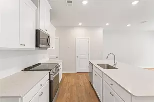7517 Clover Ln, Flowery Branch, GA 30542 - Photo 8
