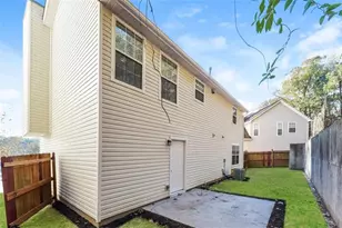 5539 Sapphire Cir, Ellenwood, GA 30294 - Photo 2