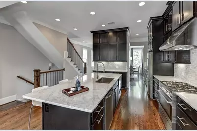 342 Brownstones Circle, Atlanta, GA 30312 - Photo 2