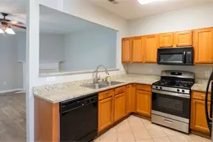 1426 Penhurst Dr, Lawrenceville, GA 30043 - Photo 6