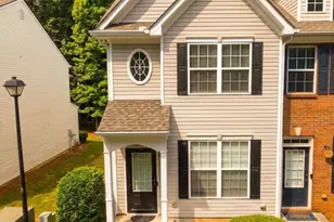 1426 Penhurst Dr, Lawrenceville, GA 30043 - Photo 2