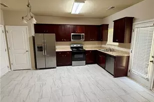 373 Lobdale Falls Dr, Lawrenceville, GA 30045 - Photo 2