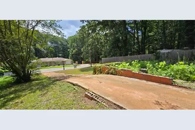 198 Harper Road SE, Atlanta, GA 30315 - Photo 2