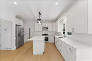 8965 Laurel Way, Johns Creek, GA 30022 - Photo 16