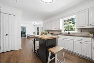 335 Woodchuck Ct, Roswell, GA 30076 - Photo 10