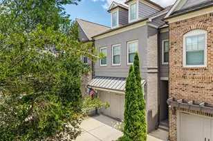 1011 Milhaven Dr, Roswell, GA 30076 - Photo 2