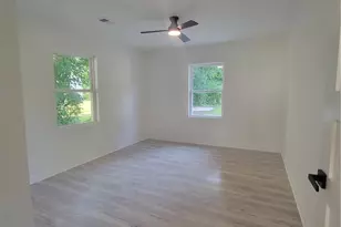 172 S Thomas St, Elberton, GA 30635 - Photo 12