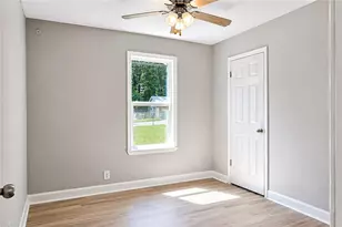 1818 Petite Ln, Lithonia, GA 30058 - Photo 10