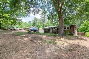 303 Wildwood Dr, Dallas, GA 30132 - Photo 2