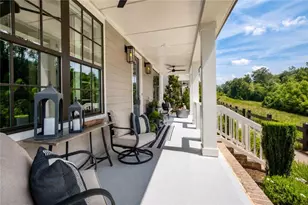 6410 Halcyon Garden Dr, Alpharetta, GA 30005 - Photo 4
