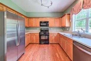 9025 Friarbridge Dr, Suwanee, GA 30024 - Photo 12