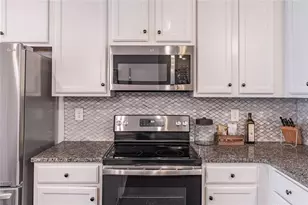 4200 Chatham Ridge Dr, Buford, GA 30518 - Photo 10