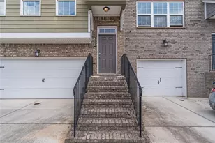 4200 Chatham Ridge Dr, Buford, GA 30518 - Photo 2