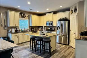 435 Wakefield Bluff Ct, Alpharetta, GA 30004 - Photo 10