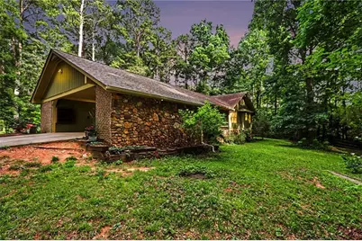675 Ridge Avenue, Stone Mountain, GA 30083 - Photo 8