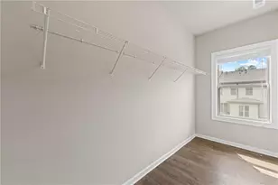 1098 Township Square, Alpharetta, GA 30022 - Photo 32