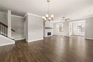 1098 Township Square, Alpharetta, GA 30022 - Photo 14