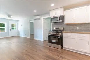 808 Davis St, Monroe, GA 30655 - Photo 10