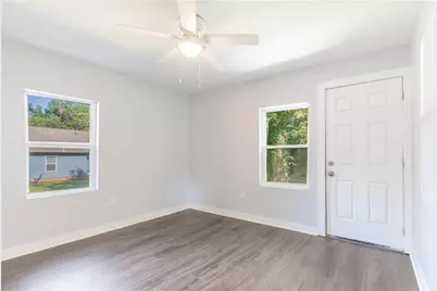 808 Davis Street, Monroe, GA 30655 - Photo 4