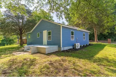 808 Davis Street, Monroe, GA 30655 - Photo 2