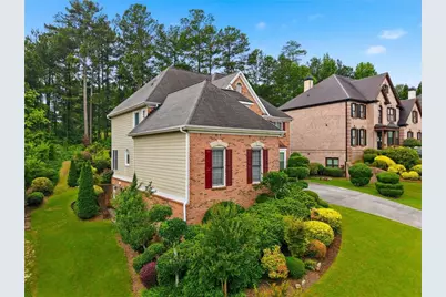 3561 Carriage Glen Way, Dacula, GA 30019 - Photo 2