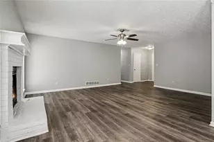 9112 Raven Dr, Jonesboro, GA 30238 - Photo 4