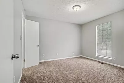9112 Raven Drive, Jonesboro, GA 30238 - Photo 12