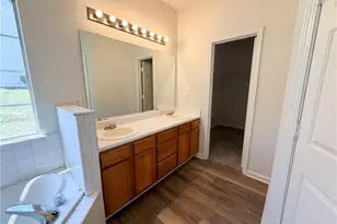 835 Shadow Lake Dr, Lithonia, GA 30058 - Photo 14