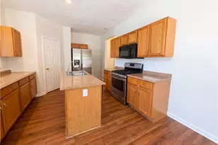 835 Shadow Lake Dr, Lithonia, GA 30058 - Photo 6