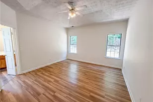 835 Shadow Lake Dr, Lithonia, GA 30058 - Photo 10