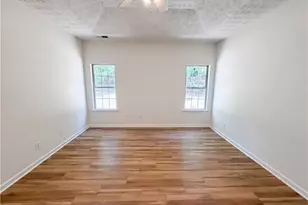 835 Shadow Lake Dr, Lithonia, GA 30058 - Photo 4
