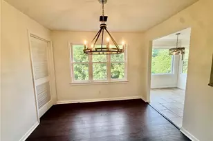 11 St Claire Ln NE, Atlanta, GA 30324 - Photo 10