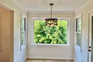11 St Claire Ln NE, Atlanta, GA 30324 - Photo 4