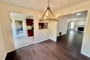 11 St Claire Ln NE, Atlanta, GA 30324 - Photo 2