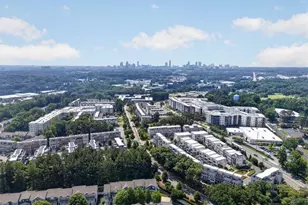 1028 Liberty Pkwy, Atlanta, GA 30318 - Photo 6