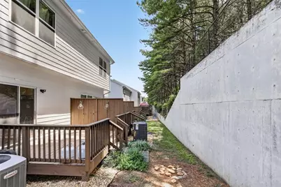 1028 Liberty Parkway # 203, Atlanta, GA 30318 - Photo 44