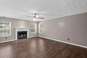 3865 Crescent Walk Ln, Suwanee, GA 30024 - Photo 10