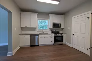 305 Burson Ave, Carrollton, GA 30117 - Photo 6